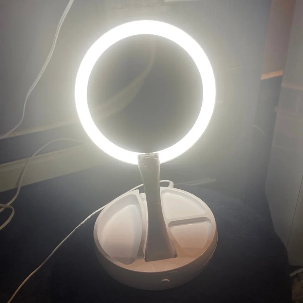 Dual purpose LED mirror tricolor lightening